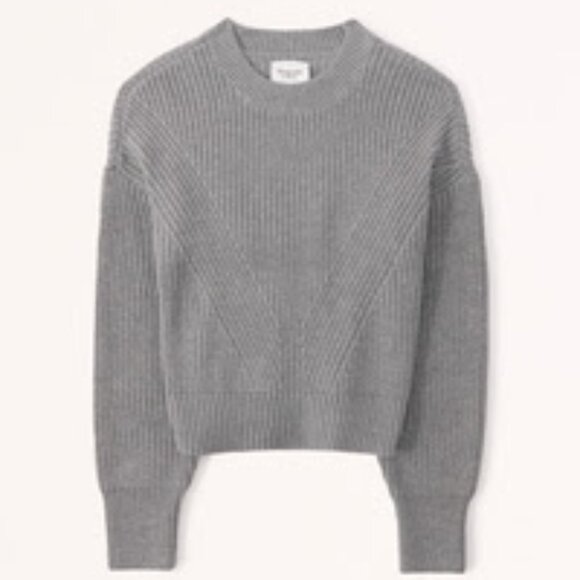 Abercrombie & Fitch Sweaters - Abercrombie & Fitch Gray Crew Neck Sweater